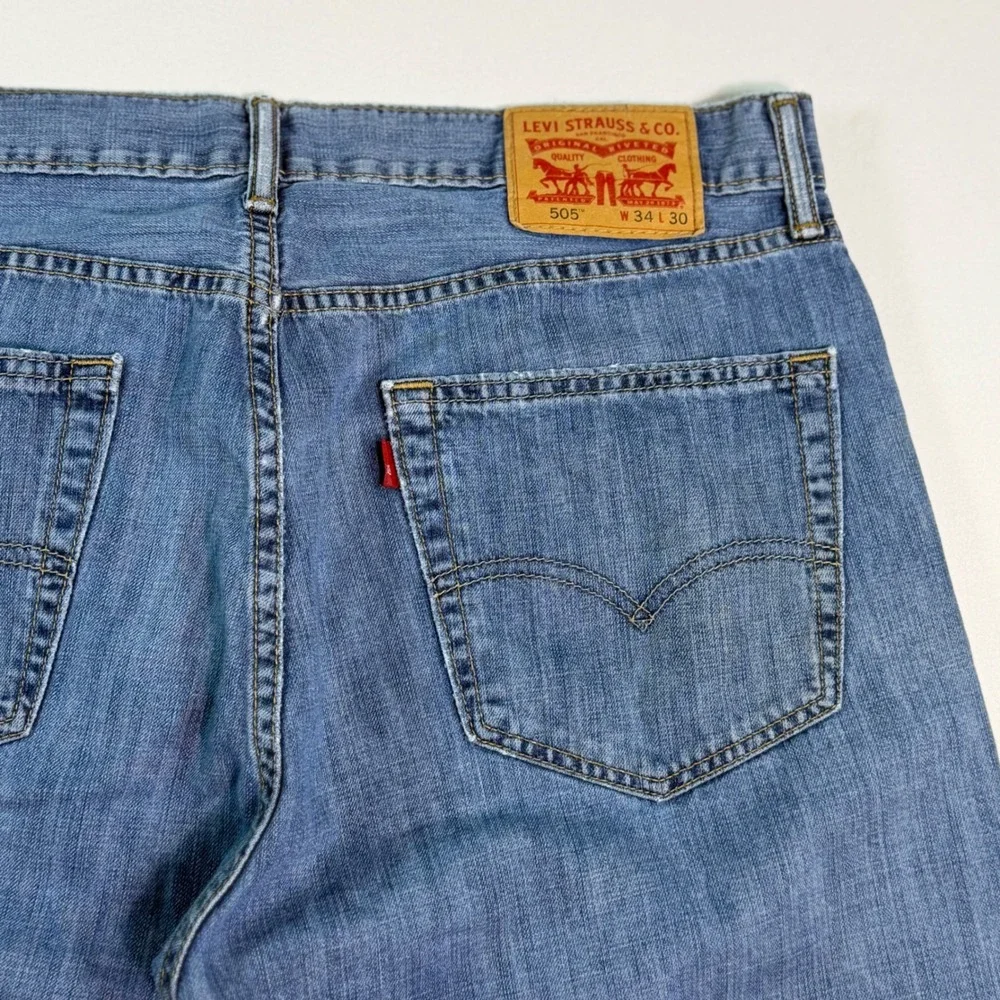 Levis 505 Regular‎ Fit Straight Leg Jeans Mens 34x30 Medium Wash Blue 00505-0236